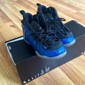 Nike Kids Blue Foamposite Shoes 11c